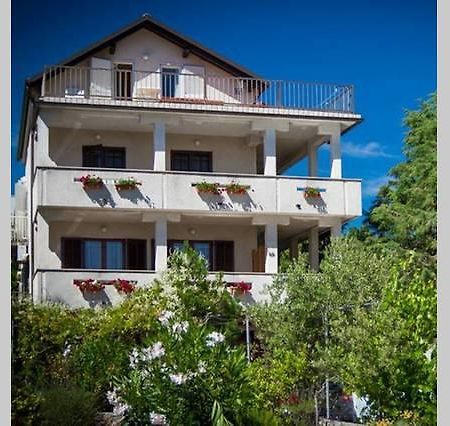 Apartments Loncar Krk Town Εξωτερικό φωτογραφία
