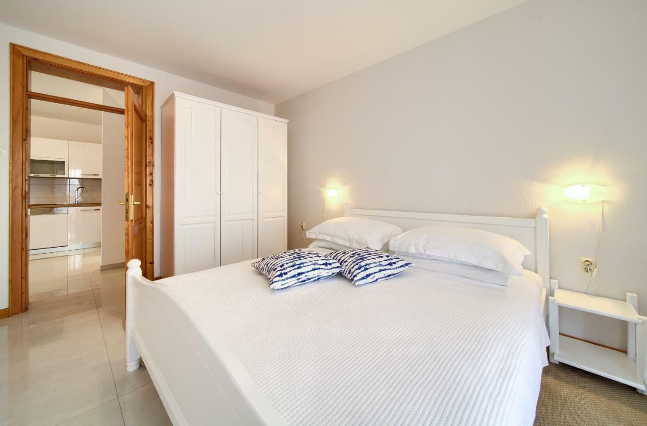 Apartments Loncar Krk Town Εξωτερικό φωτογραφία